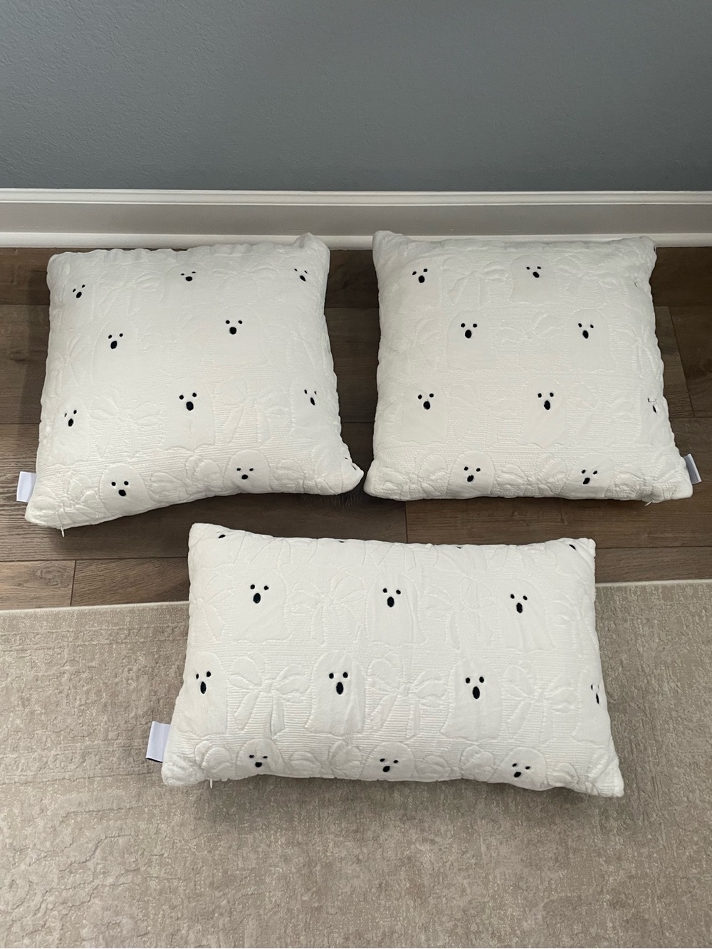 White Quilted Decorative Throw Pillow Set - 3 Pieces ghost and bows
